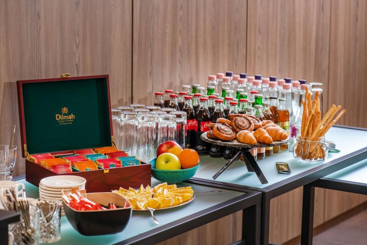 Flow Hotel & Conference Inarcs Bagian luar foto
