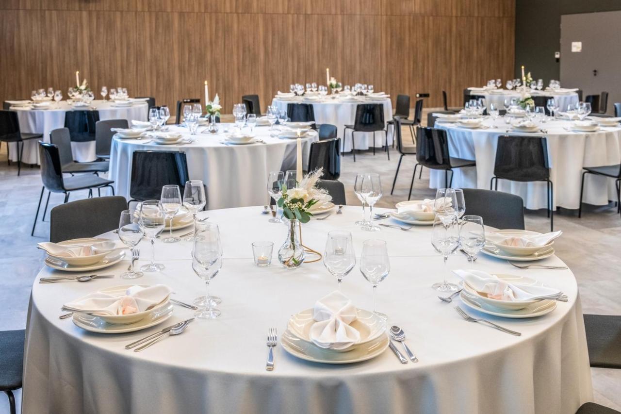 Flow Hotel & Conference Inarcs Bagian luar foto