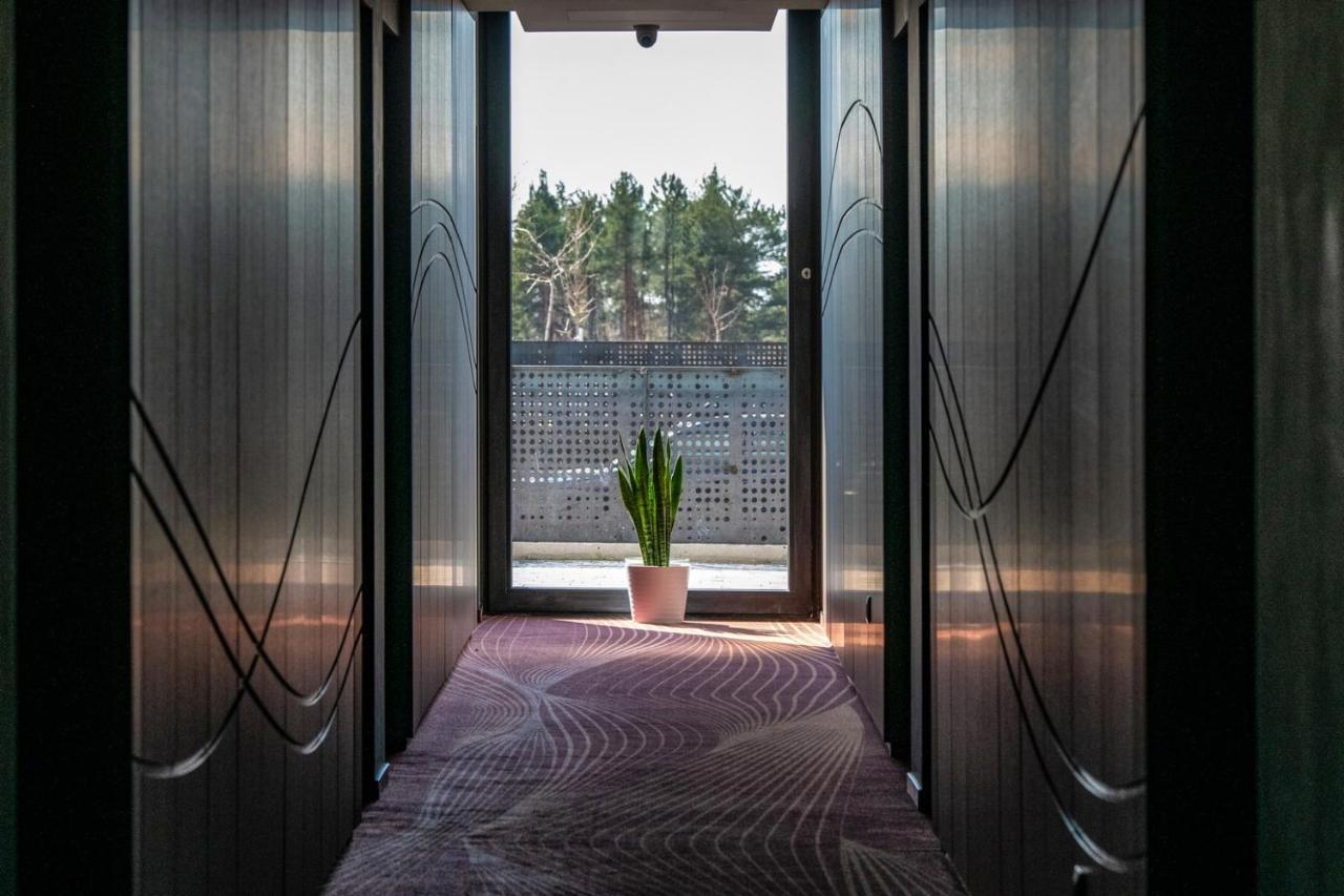 Flow Hotel & Conference Inarcs Bagian luar foto