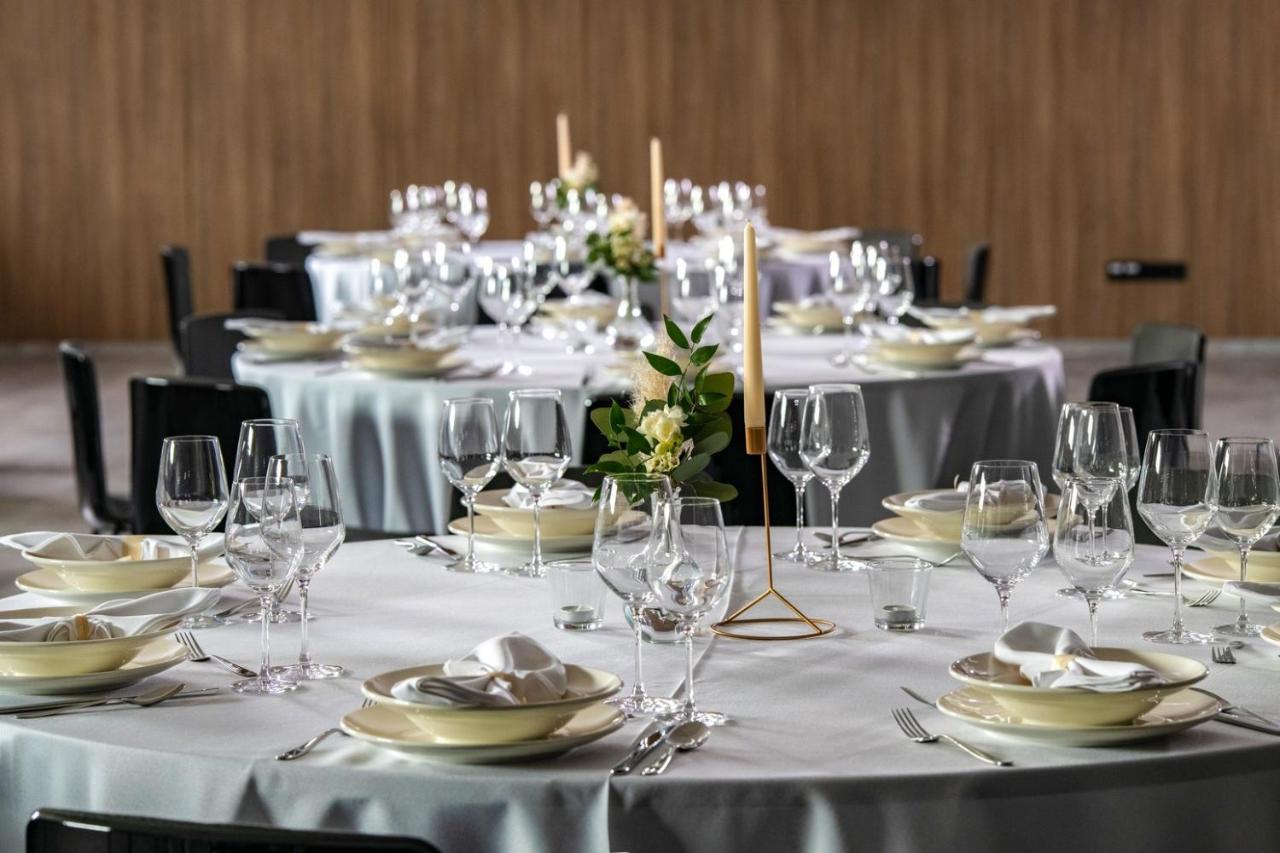 Flow Hotel & Conference Inarcs Bagian luar foto